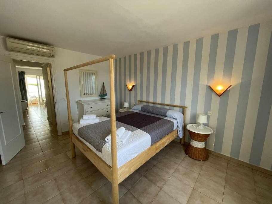 Mitjana Apartamento Con Piscina Ciutadella  Kültér fotó